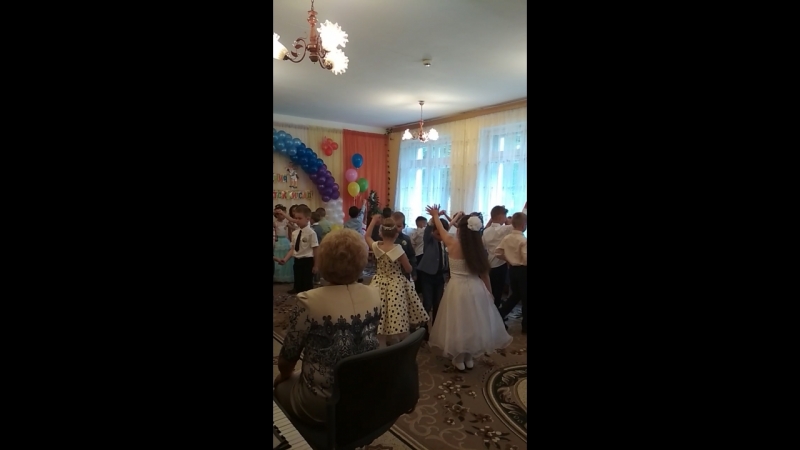 У моей любимой сестрёнке выпускной