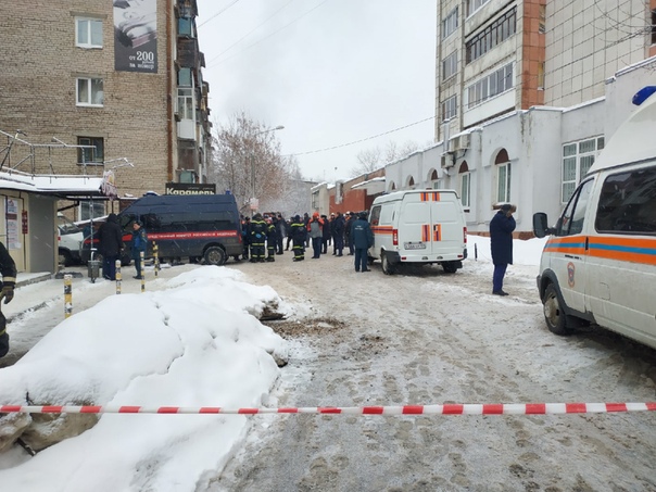 В Перми пять человек заживо сварились в хостеле, в том числе один ребенок Число погибших при прорыве трубы отопления в отеле в Перми выросло до пяти. Об этом ТАСС в понедельник сообщили в